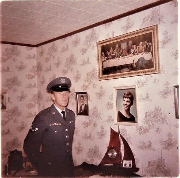 BM1 R. Bonnell and BM3 James Scott