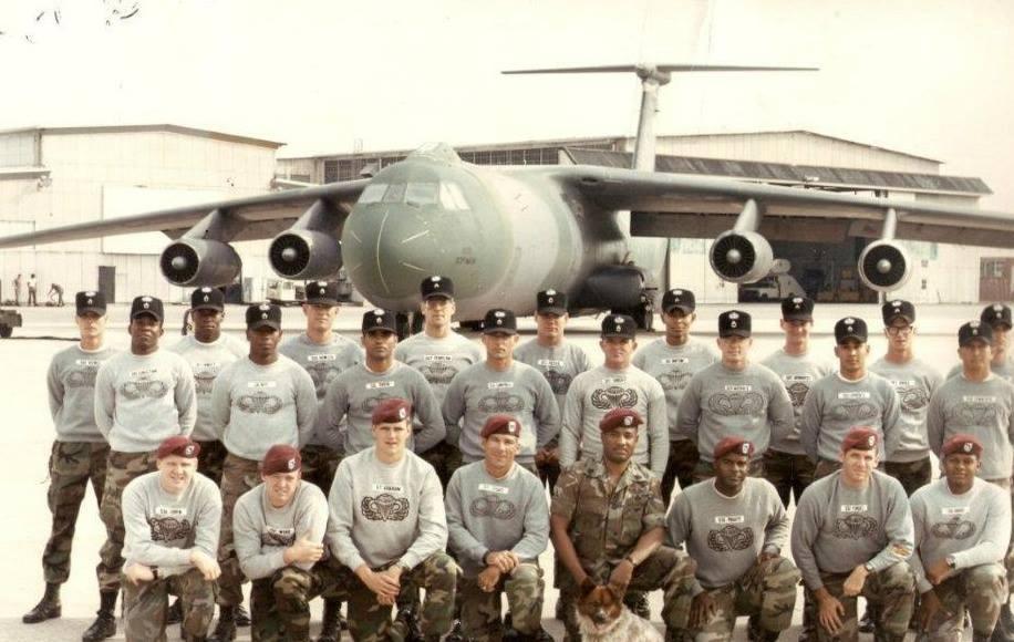 lane sittin seich enterin