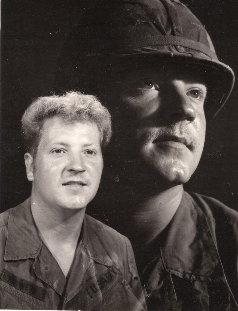 Five of paving crew at elizabeth,ky for awards  dinner